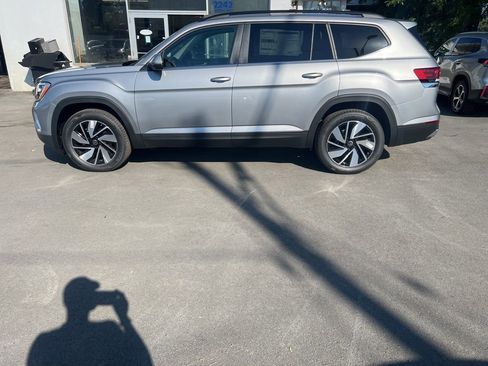 New 2026 Volkswagen Atlas SE image 14