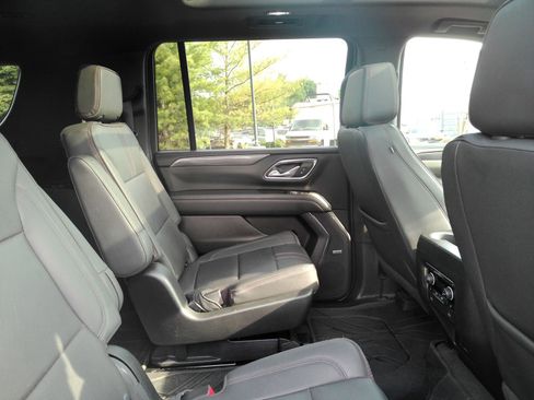 Used 2023 Chevrolet Suburban RST w/ Luxury Package AWD/4WD image 21