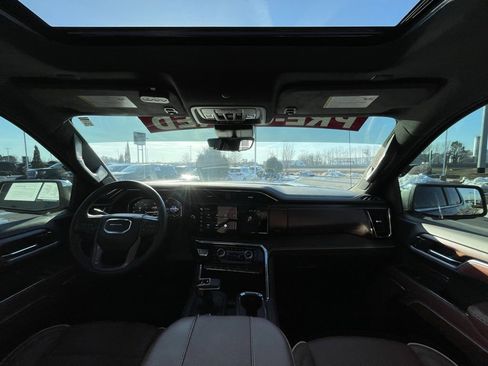Used 2025 GMC Sierra 1500 Denali Ultimate image 27