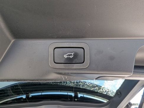 Used 2022 Land Rover Range Rover Sport HSE Silver Edition image 7