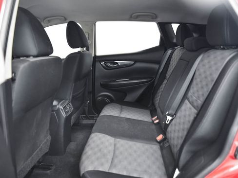 Used 2018 Nissan Rogue Sport SV w/ SV Technology Package image 12