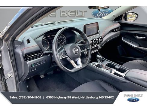 Used 2025 Nissan Sentra SR FWD image 12