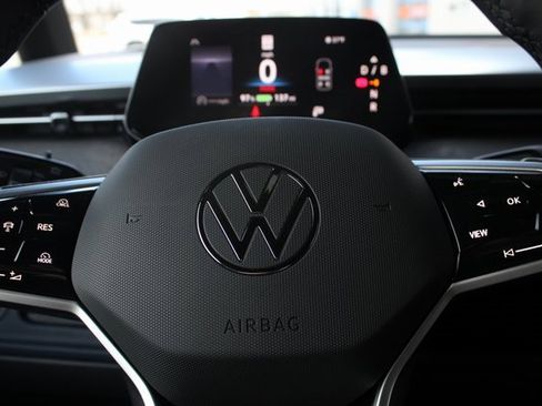 New 2025 Volkswagen ID. Buzz Pro S image 9