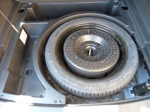 Used 2019 Chevrolet Blazer LT w/ Sun and Wheels Package FWD image 24