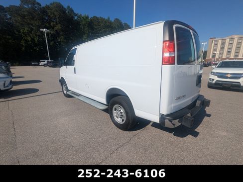 Used 2025 Chevrolet Express 2500 w/ Driver Convenience Package RWD image 7