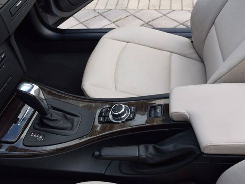 Used 2013 BMW 328i Convertible RWD image 57