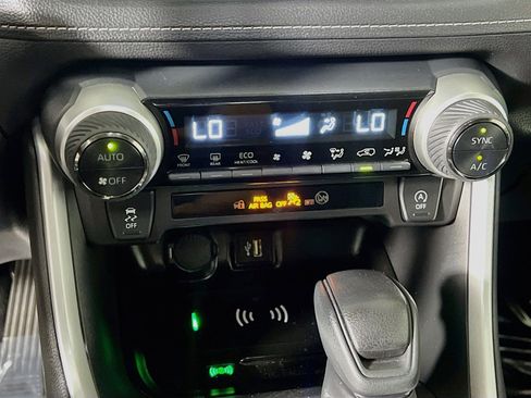 Used 2025 Toyota RAV4 XLE w/ Convenience Package FWD image 26