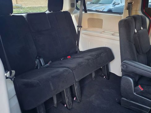 Used 2014 Dodge Grand Caravan American Value Package w/ UConnect Hands-Free Group image 16