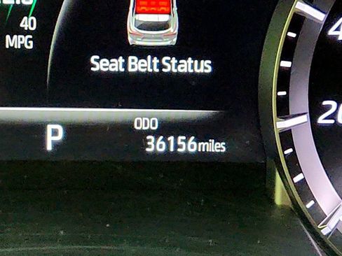 Used 2023 Toyota Highlander LE FWD image 15