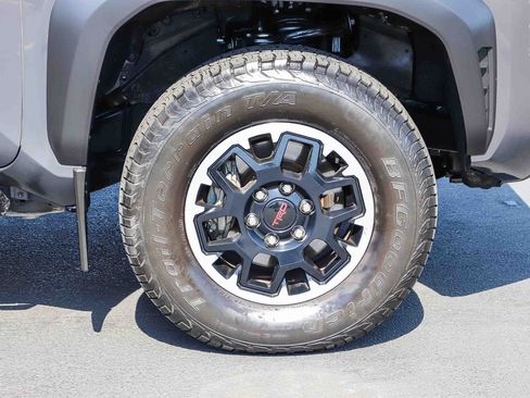 Certified 2024 Toyota Tacoma TRD Off-Road w/ TRD Off Road Premium Package AWD/4WD image 11