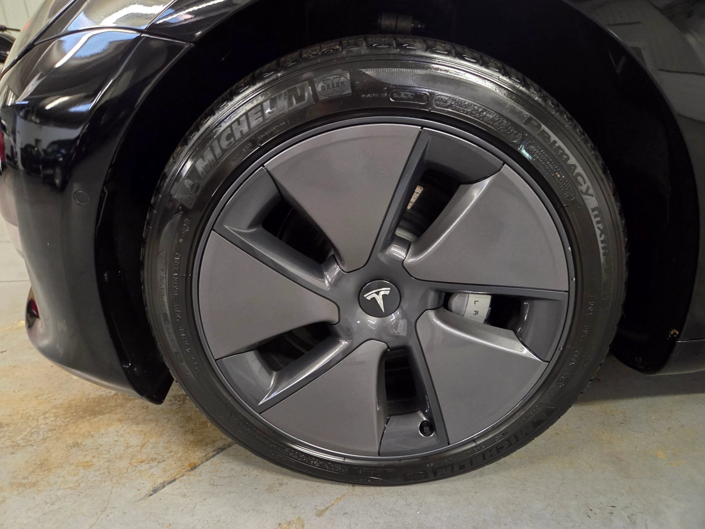 Used 2022 Tesla Model 3 Long Range AWD/4WD image 13