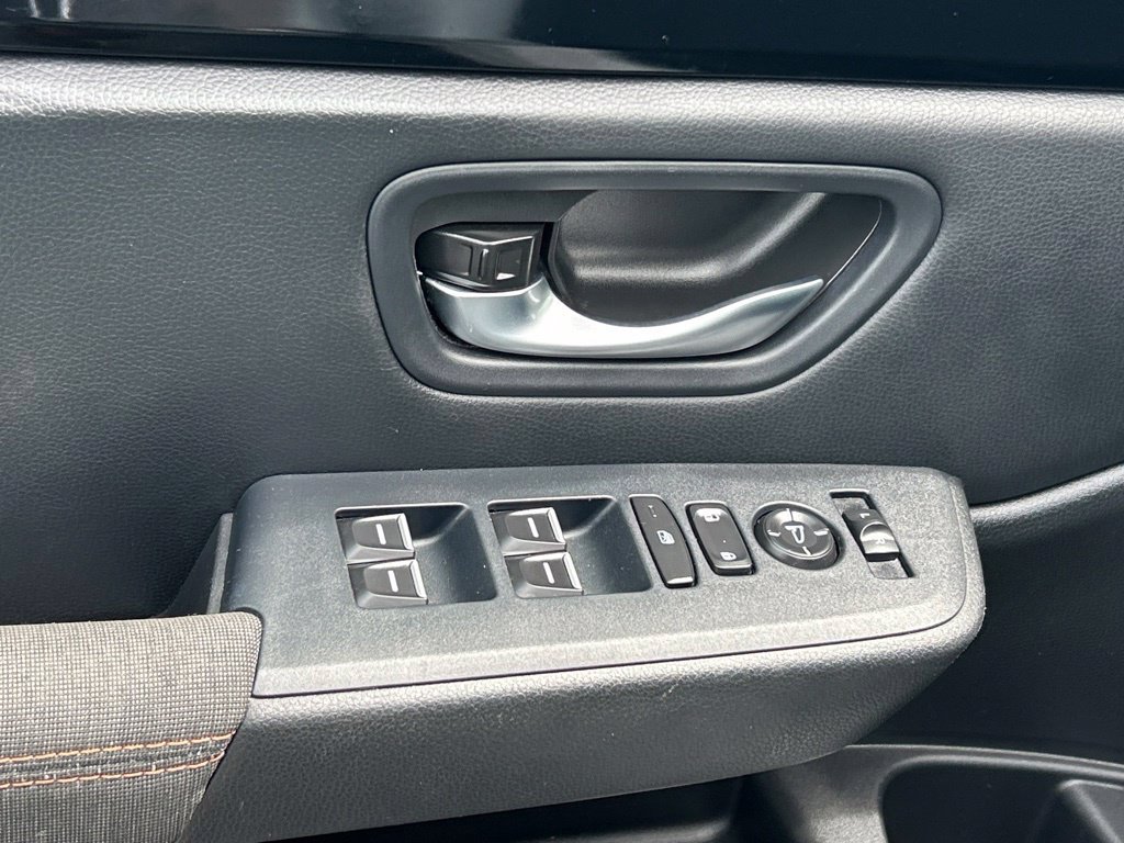 Used 2025 Honda Pilot Sport image 19