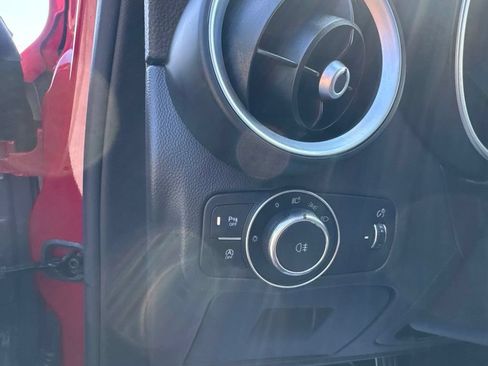 Used 2023 Alfa Romeo Stelvio Veloce AWD/4WD image 16