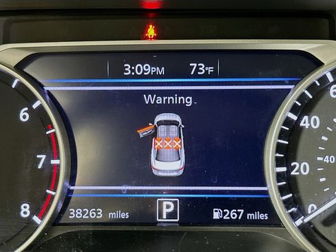 Used 2025 Nissan Sentra SV FWD image 19