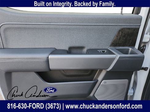 New 2026 Ford F250 Lariat w/ Black Appearance Package image 22