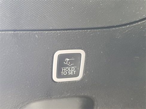 Used 2022 Jeep Wagoneer Series II image 8