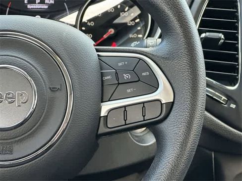 Used 2019 Jeep Compass Sport image 9