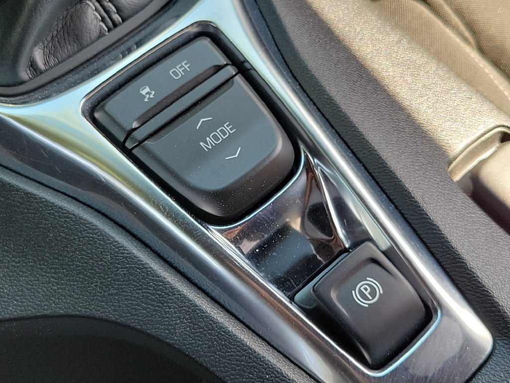 Used 2024 Chevrolet Camaro LT RWD image 34