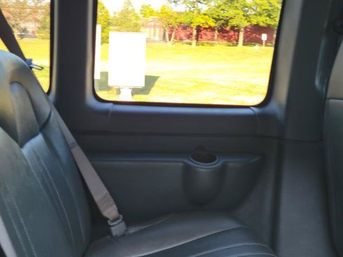 Used 2019 Chevrolet Express 2500 LS w/ Driver Convenience Package RWD image 20