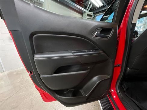 Used 2016 GMC Canyon SLE w/ SLE Convenience Package image 17