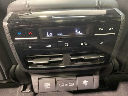 Certified 2023 Acura MDX SH-AWD w/ Advance Package image 25