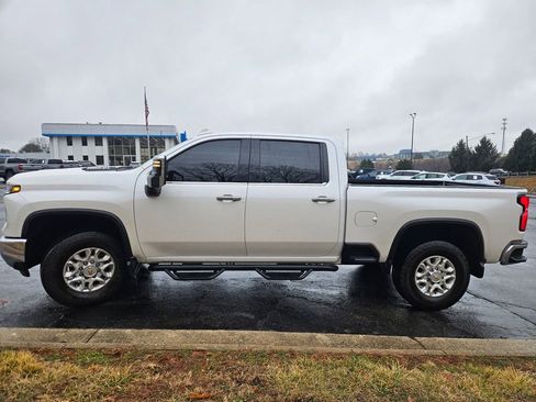 Used 2024 Chevrolet Silverado 2500 LTZ w/ LTZ Convenience Package image 4
