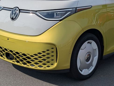 New 2025 Volkswagen ID. Buzz 1st Edition image 9