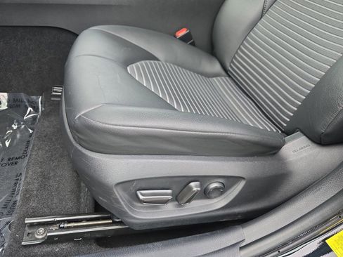 Used 2024 Toyota Camry SE image 34