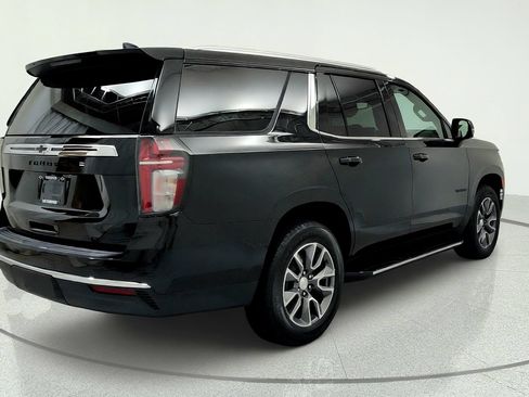 Used 2023 Chevrolet Tahoe LT w/ Luxury Package AWD/4WD image 5