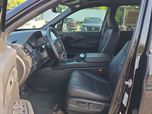 Used 2024 Honda Passport TrailSport image 15