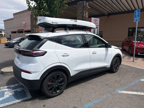 Used 2023 Chevrolet Bolt EUV LT w/ Convenience Package FWD image 10