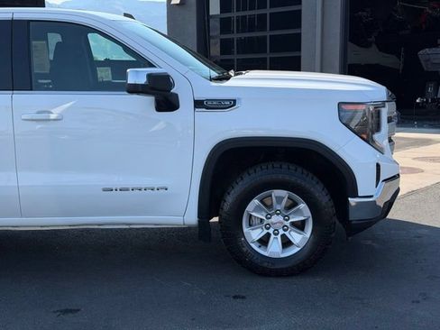 Used 2023 GMC Sierra 1500 SLE AWD/4WD image 3