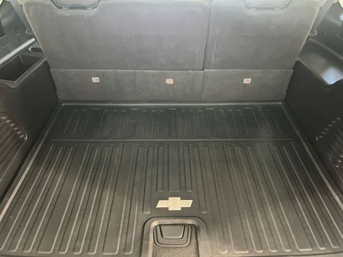 Used 2019 Chevrolet Suburban Premier AWD/4WD image 17