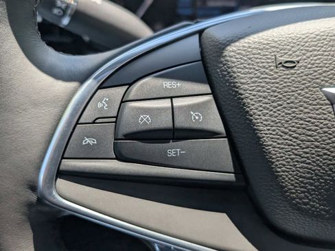 Used 2017 Cadillac XT5 Luxury w/ Driver Awareness Package FWD image 22