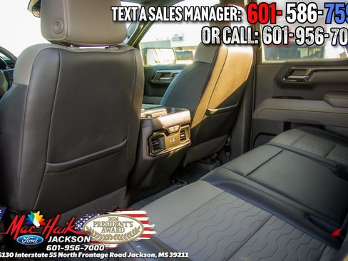 Used 2022 Chevrolet Silverado 1500 ZR2 w/ Technology Package image 9