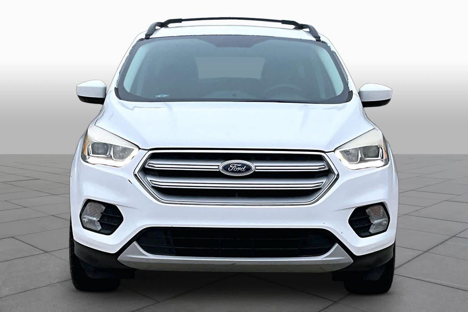 Used 2018 Ford Escape SEL FWD image 4