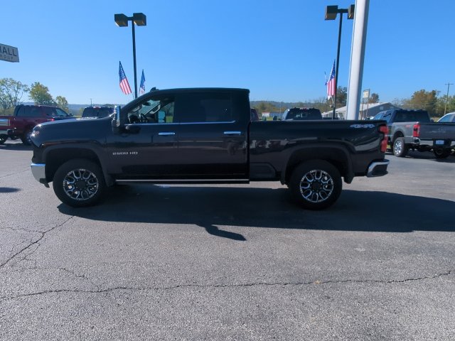 Used 2024 Chevrolet Silverado 2500 LTZ w/ LTZ Convenience Package AWD/4WD image 32