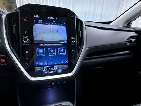 Used 2024 Subaru Crosstrek 2.0i Premium image 19