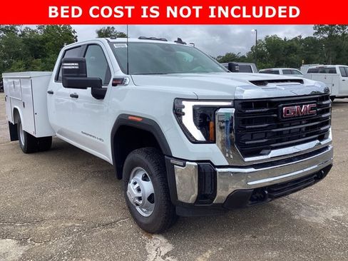 New 2025 GMC Sierra 3500 Pro w/ Convenience Package image 3