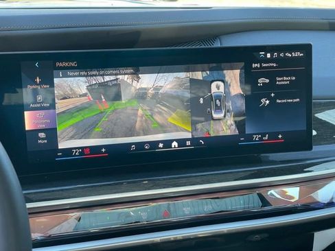 Certified 2026 BMW 740i xDrive w/ Premium Package image 18