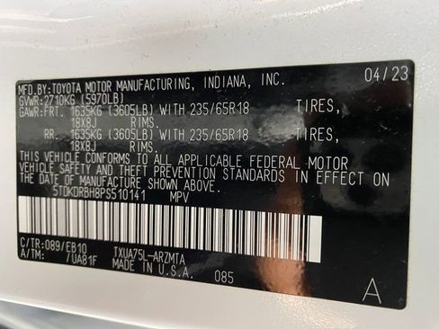 Used 2023 Toyota Highlander XLE AWD/4WD image 32