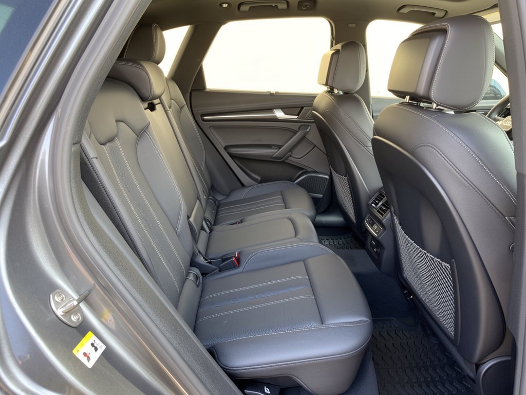 Used 2023 Audi SQ5 Prestige AWD/4WD image 29