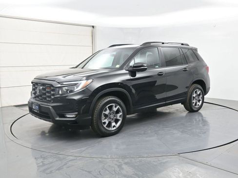 Certified 2023 Honda Passport TrailSport image 1
