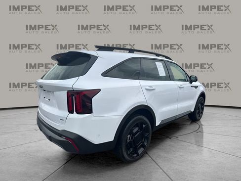 Used 2025 Kia Sorento SX image 5