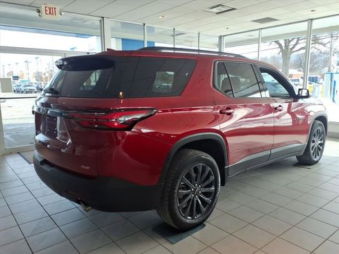 Certified 2023 Chevrolet Traverse RS w/ LPO, Floor Liner Package image 2