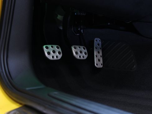 Used 2005 Pontiac GTO image 36