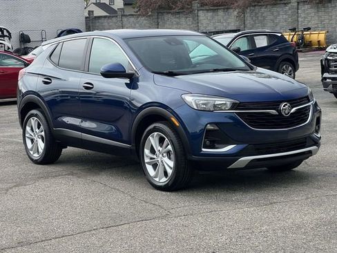 Used 2023 Buick Encore GX Preferred w/ Cold Weather Comfort Package FWD image 8