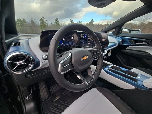 New 2026 Chevrolet Equinox EV LT w/ LPO, All-Weather Mat Package image 10