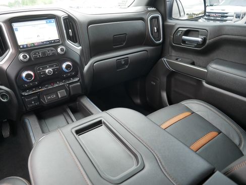 Used 2021 GMC Sierra 1500 AT4 w/ AT4 Preferred Package AWD/4WD image 11