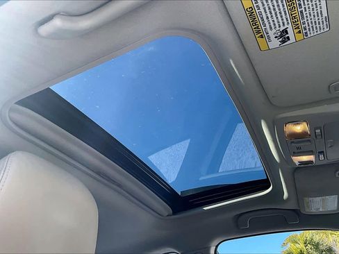 Used 2018 Subaru Outback 2.5i Limited image 14